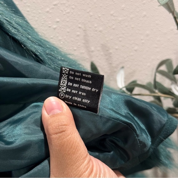 Shaci NWT Teal Size Medium Riley Vegan Suede Jacket Faux Fur Glam Y2K Statement - Picture 5 of 7